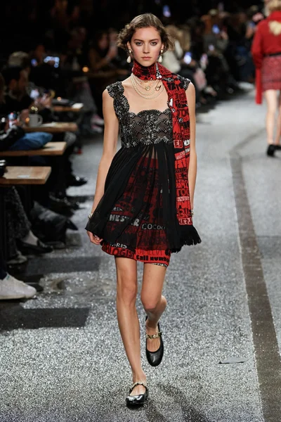 Look 57